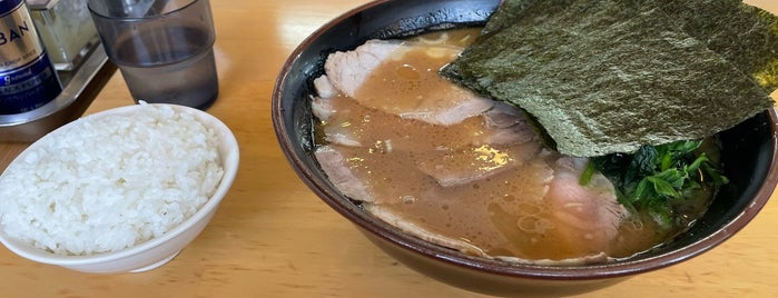 横浜らーめん 日々家 is one of ラーメン4.