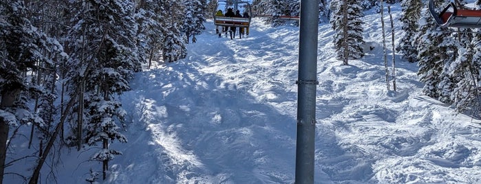 Ironmountain Lift is one of Canyons.