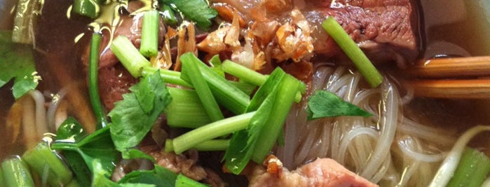 Nay Soey Beef Noodle is one of She Dong Gone - Bangkok.