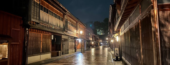 東山ひがし重要伝統的建造物群保存地区 is one of 富山金沢.