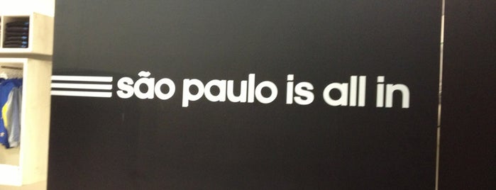 adidas is one of Lugares favoritos de Luis.