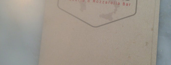 il Casaro Pizzeria & Mozzarella Bar is one of Tempat yang Disukai Megan.