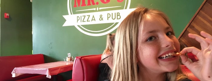 Mr G's Pizza & Pub is one of Gespeicherte Orte von Lizzie.