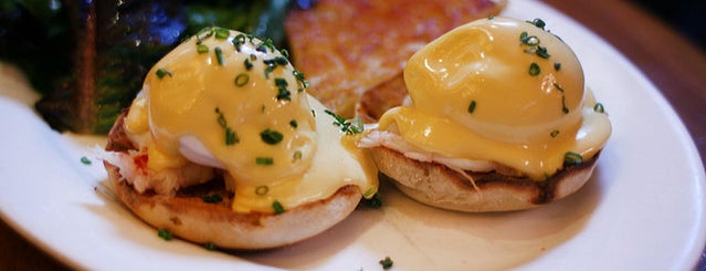 Lure Fishbar is one of Best Eggs Benedict in New York City.