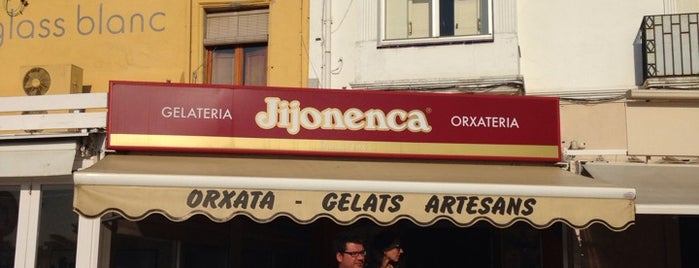 La Jijonenca is one of Locais curtidos por Arturo.