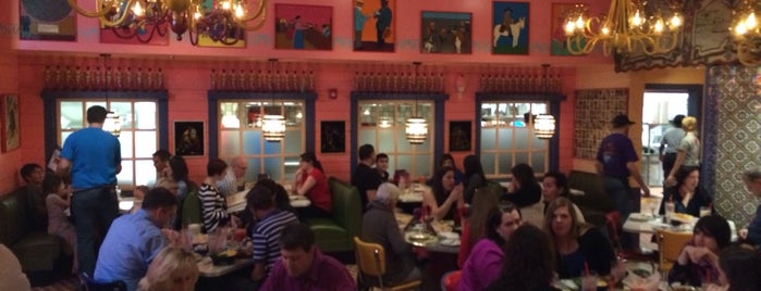 Chuy's Tex-Mex is one of gee : понравившиеся места.