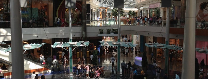 The Mall at Millenia is one of Tempat yang Disukai Mujdat.