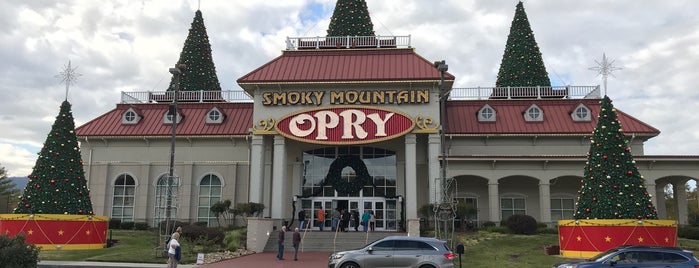 Smoky Mountain Opry is one of Honeymoon.