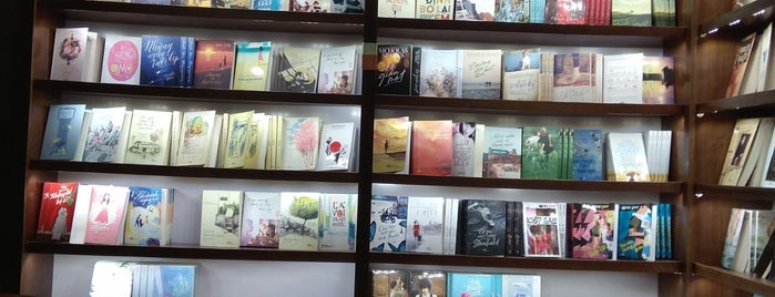 Nhã Nam Books ‘n Coffee is one of Cafe Hà Nội 1.