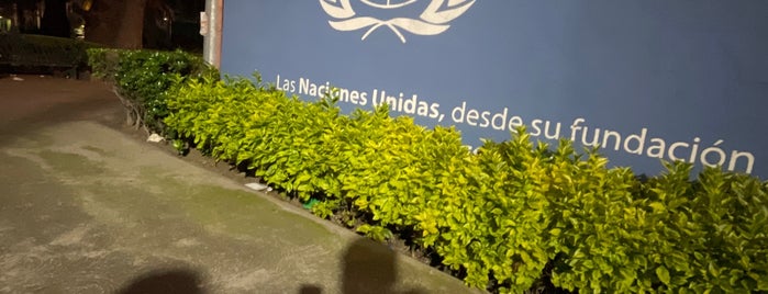 Parque "Naciones Unidas" is one of Perros.