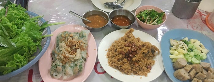 แสงดาว อาหารเวียดนาม is one of Vietnam food.