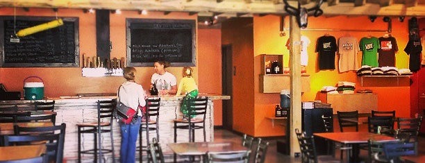 Odyssey Beerwerks Brewery and Tap Room is one of สถานที่ที่ Sour ถูกใจ.
