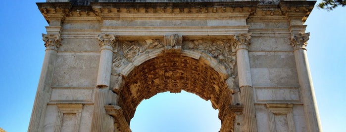 Arch of Titus is one of Rome, Latium, İtalya.