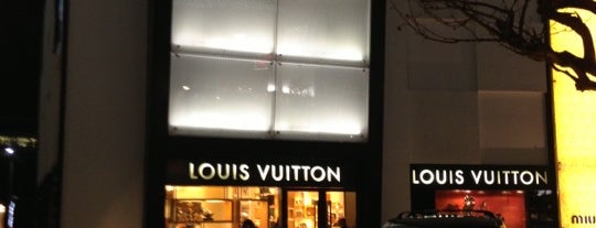 Louis Vuitton is one of สถานที่ที่ Abeer ถูกใจ.
