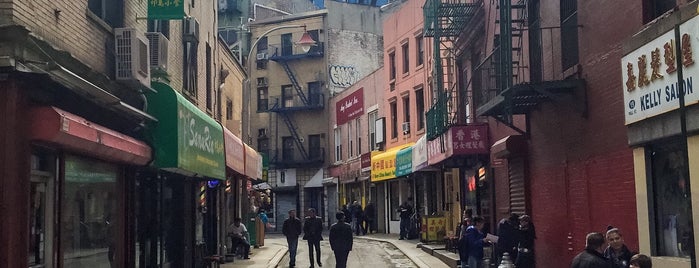 Doyers Street is one of Nyc Affordable Chinatown.