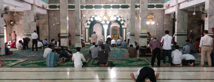 Masjid Al Munawwar is one of All-time favorites in Indonesia.