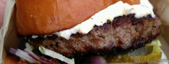 Little Big Burger is one of Lugares favoritos de David.