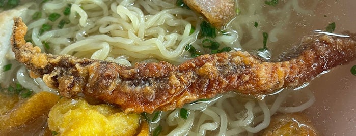 แซบ-เบ๊ ก๋วยเตี๋ยวลูกชิ้นปลา is one of BKK Streetfood.