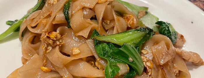 Chanpha is one of 食べたいアジア料理.