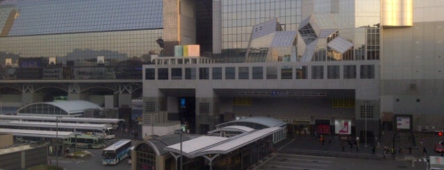 Kyoto Station is one of 京都に旅行したらココに行く！.