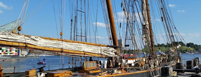 Pride of Baltimore II is one of Historic/Historical Sights-List 4.