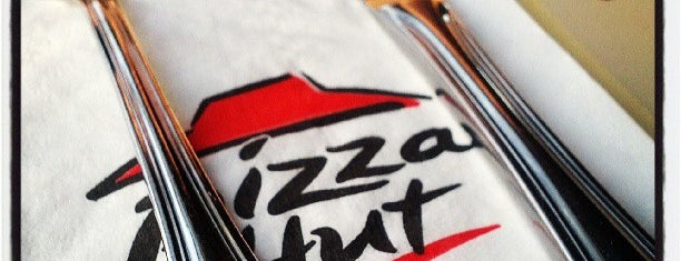 Pizza Hut is one of Mihailさんのお気に入りスポット.