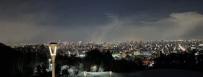 旭山記念公園 is one of 楽.