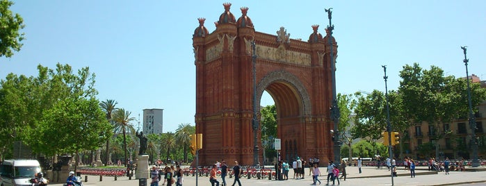 Arco del Triunfo is one of Damianos'un Beğendiği Mekanlar.