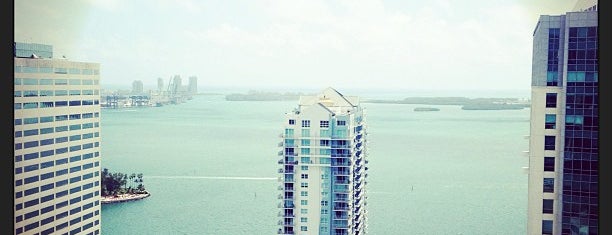 1060 Brickell is one of Donaldさんのお気に入りスポット.