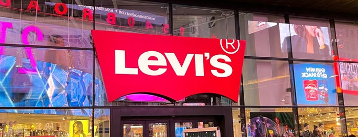 Levi's Store is one of NYC Men's Shops.