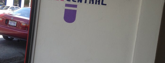 Farmacia Central is one of Zarcero.