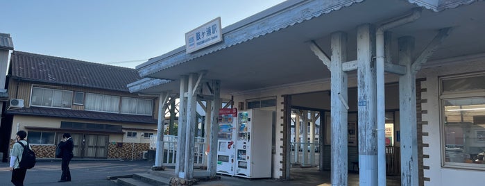 Tsuzumigaura Station is one of 近鉄名古屋線.