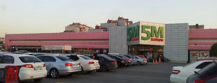 Beylikdüzü Migros AVM is one of Sinanさんのお気に入りスポット.