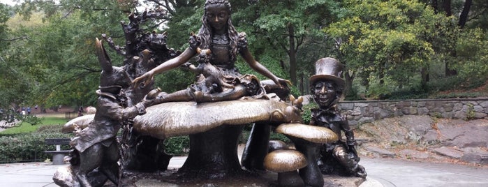 Alice in Wonderland Statue is one of Nova Iorque 2013.