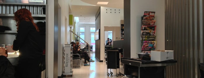 Maxine Salon is one of Locais curtidos por Barbara.