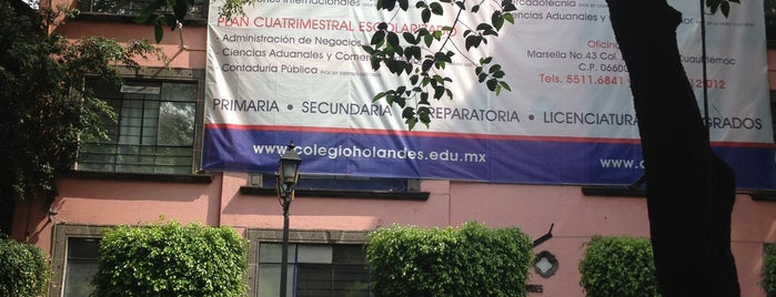 Instituto de Estudios Superiores del Colegio Holandes is one of Yaz'ın Kaydettiği Mekanlar.