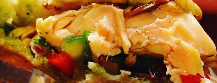 LoLo's Seafood Shack is one of Lehi : понравившиеся места.