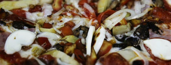 La Nostra Pizza is one of Sitios del mes.