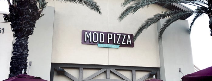 Mod Pizza is one of Tempat yang Disukai Daniel.
