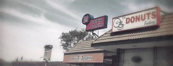 Baskin-Robbins is one of Places to Eat at in the Valley/LA.