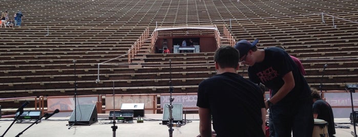 Red Rocks Park & Amphitheatre is one of Denver Places.