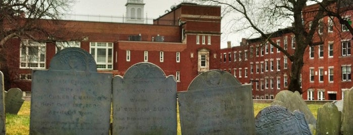 Copp's Hill Burying Ground is one of Boston 2020.