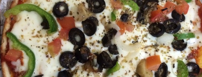 NewYork Cab Pizza is one of Posti che sono piaciuti a Bandder.