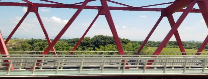 東海道新幹線 長良川橋梁 is one of Orte, die ばぁのすけ39号 gefallen.