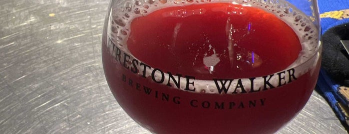 Firestone Walker Brewing Company is one of Chris'in Beğendiği Mekanlar.