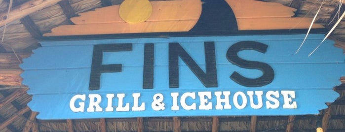 Fins Grill & Icehouse is one of Lugares guardados de SCOOBY.
