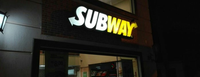 Subway is one of สถานที่ที่ Jonas ถูกใจ.
