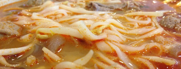 Vietnam Noodle Star 越華菀 is one of Foodie's List.