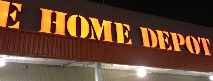 The Home Depot is one of Lieux qui ont plu à Javier G.