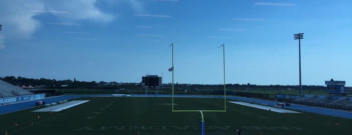 IMG Football Field is one of Tempat yang Disukai Mary Toña.
